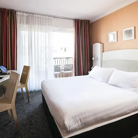 מלון Western Astoria 3*